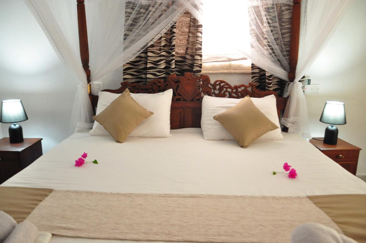 El Corazon De Hikkaduwa Bed & Breakfast Exterior photo